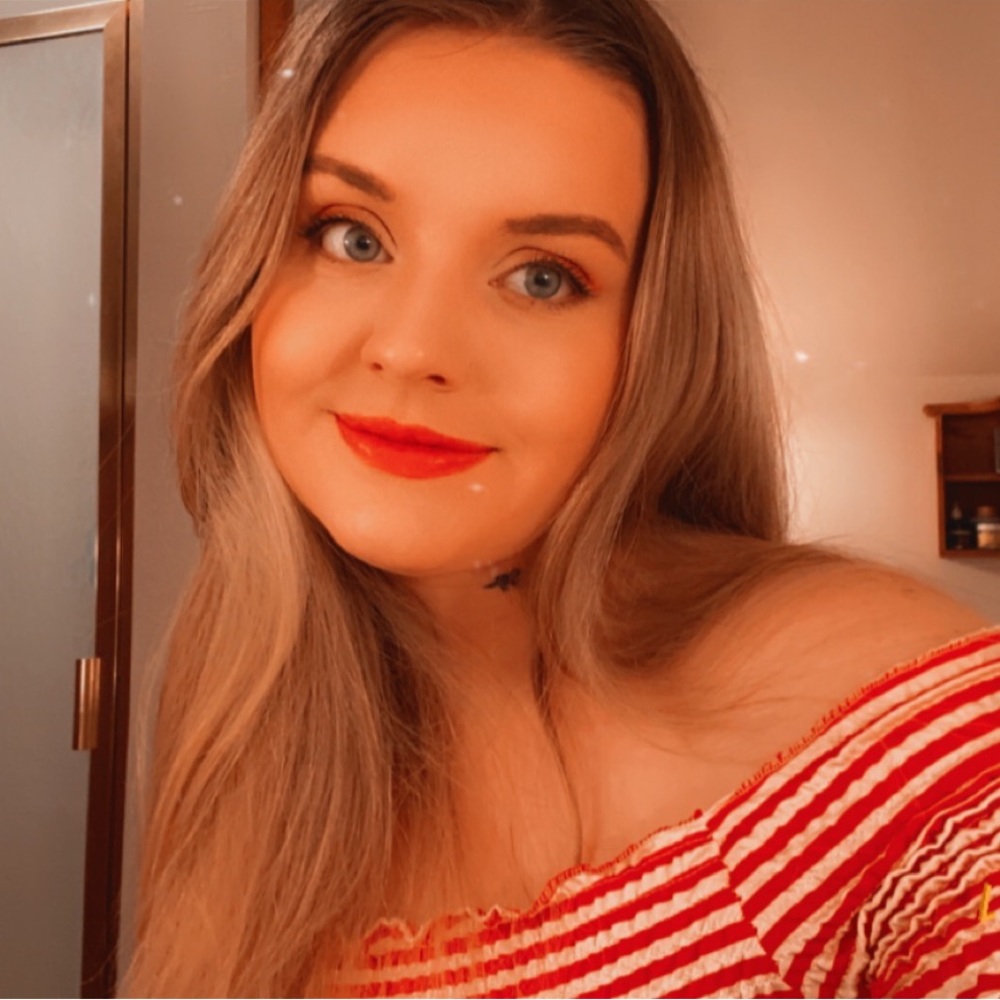 Meet your Posher, Gabby!